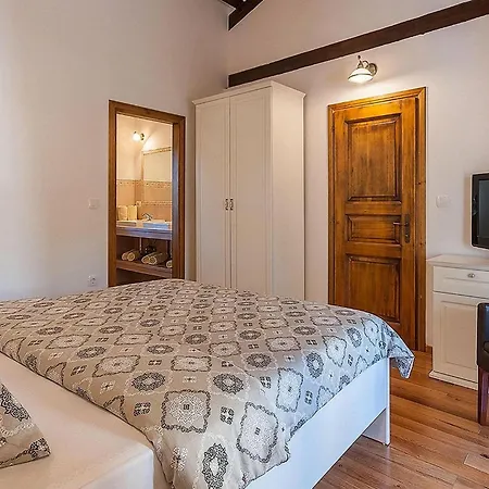 Anneliese Holiday home Basici