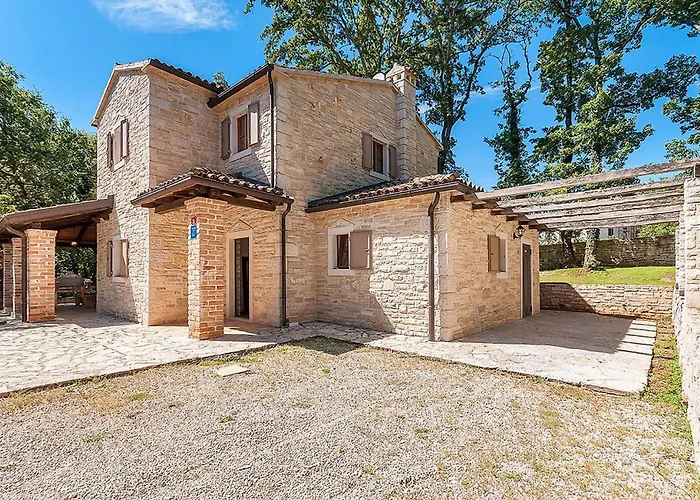 Holiday home Anneliese *